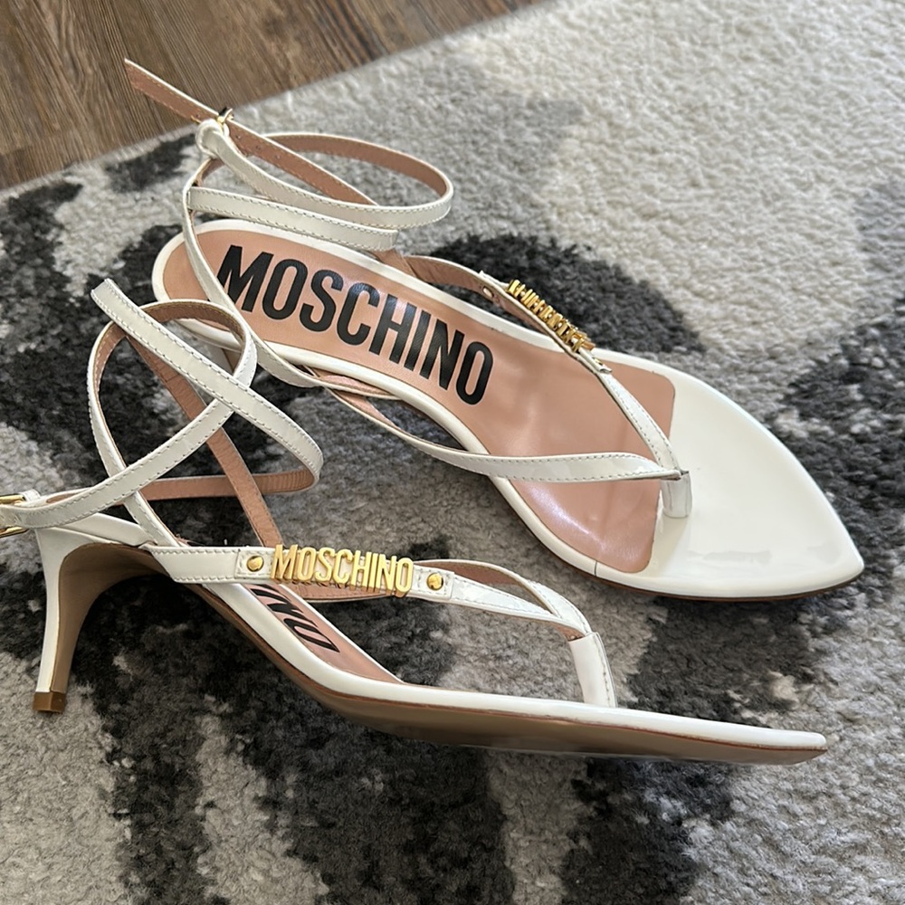 Brand New MOSCHINO kitten heel sandals